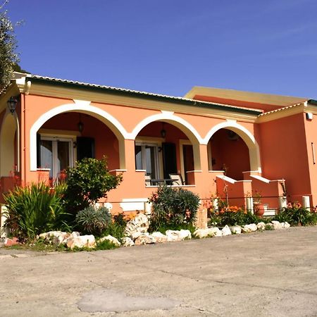 Villa Skafonas Sinarádes Екстериор снимка
