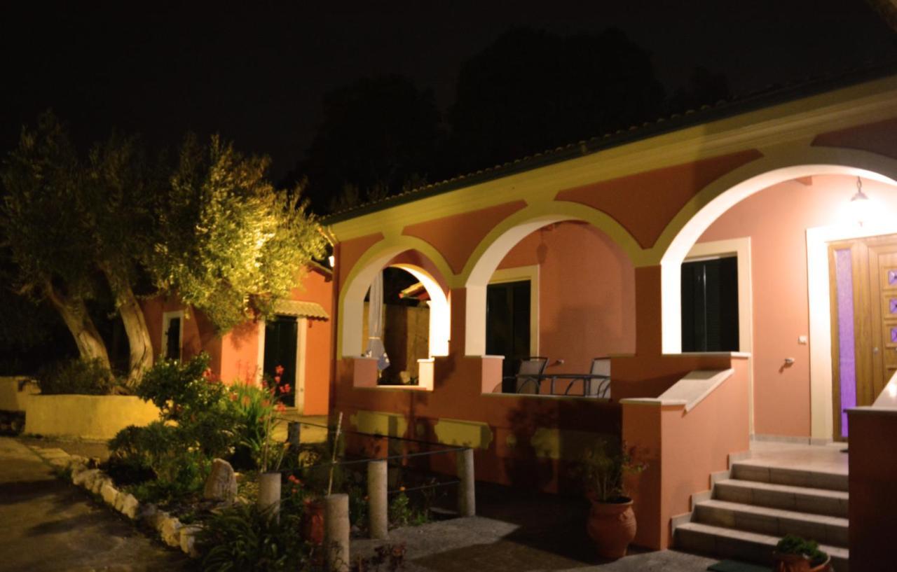 Villa Skafonas Sinarádes Екстериор снимка