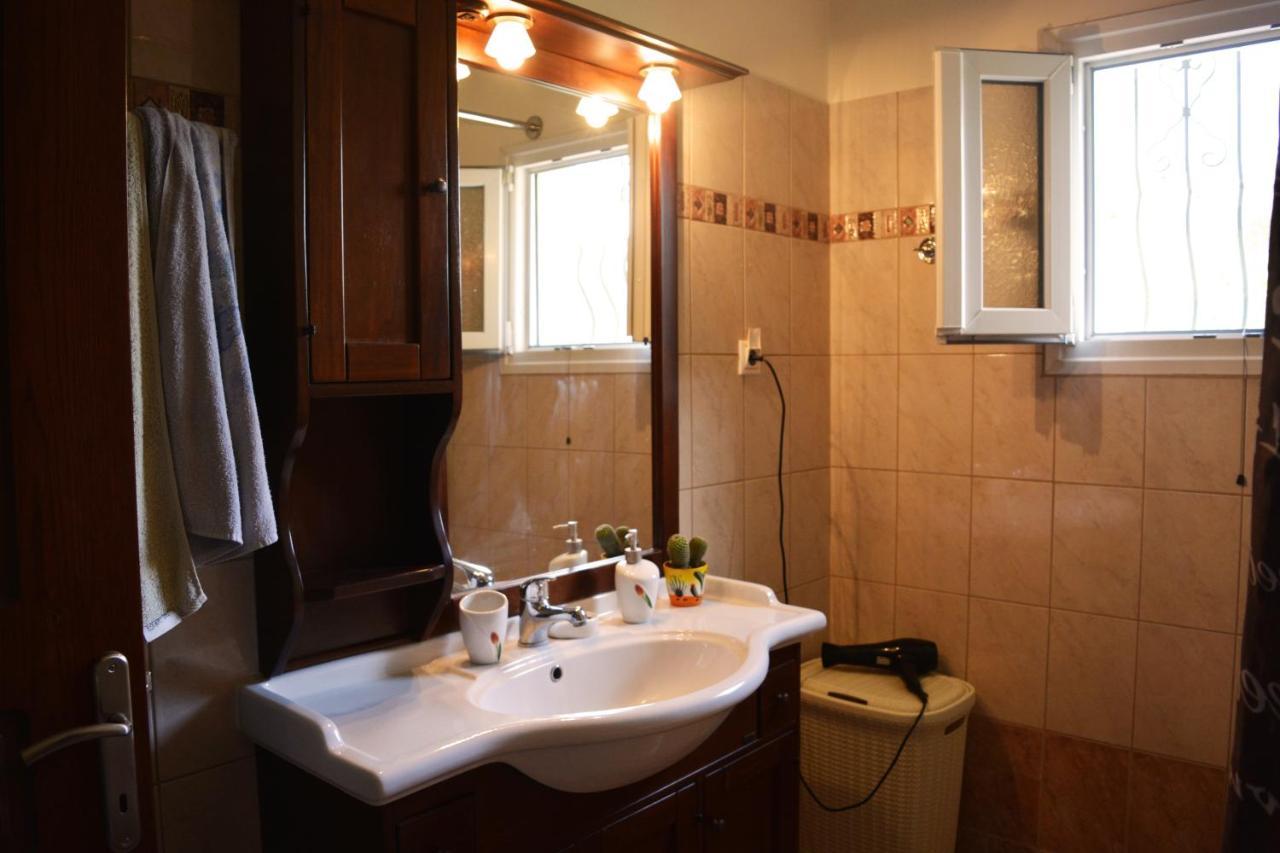Villa Skafonas Sinarádes Екстериор снимка